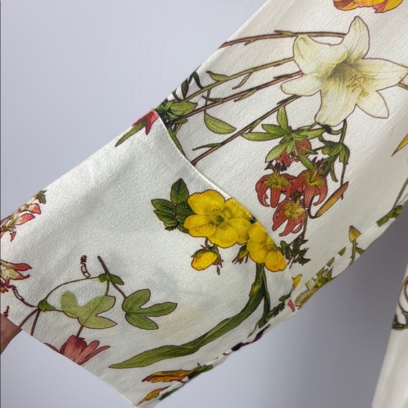 Zara Floral Cream and Yellow Relaxed Blouse Size Large - Picture 5 of 8